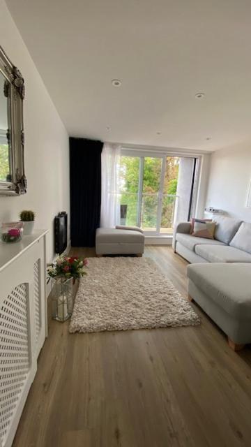 Modern Central Flat With Balcony & Free Parking On-Site Bournemouth Kültér fotó